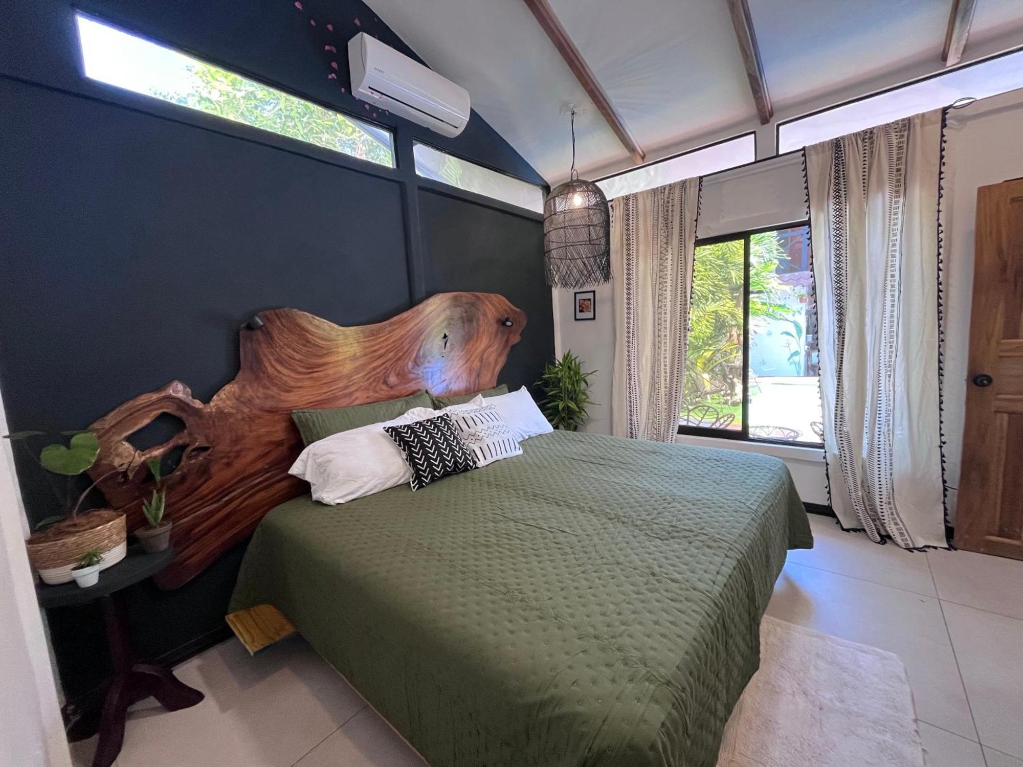 Mecca Hotel Puerto Viejo de Talamanca Bagian luar foto