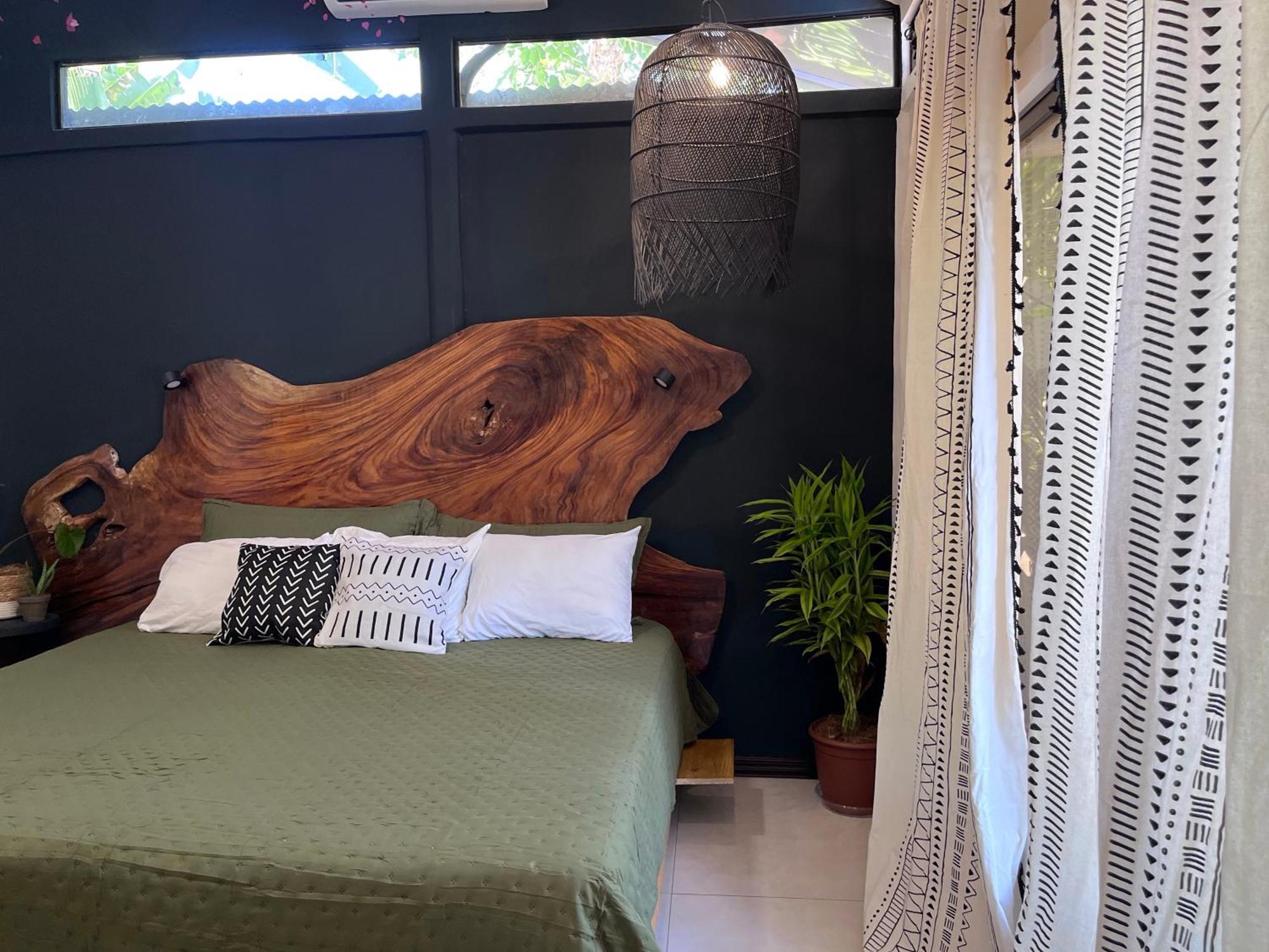 Mecca Hotel Puerto Viejo de Talamanca Bagian luar foto