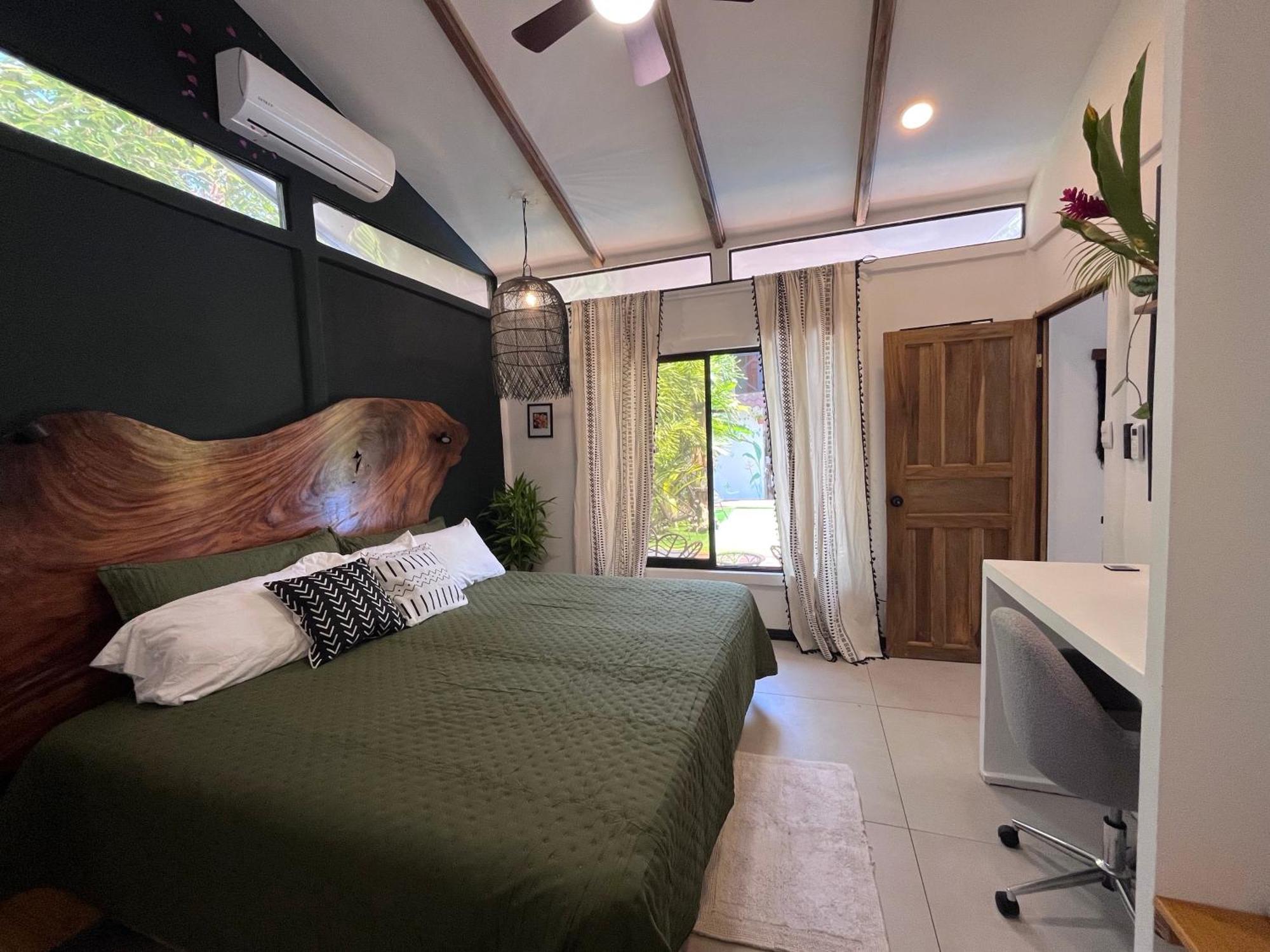 Mecca Hotel Puerto Viejo de Talamanca Bagian luar foto
